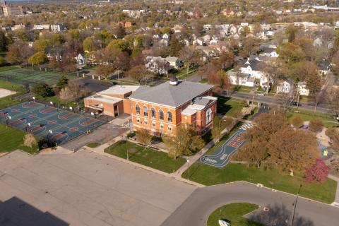 Edgerton R-Center Exterior