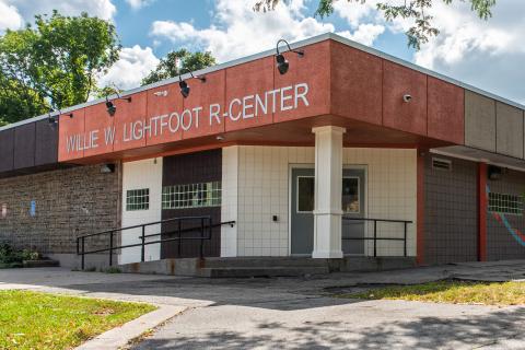 Willie W Lightfoot R-Center